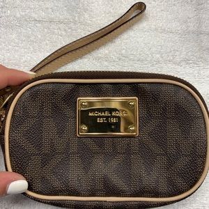 Michael Kors wristlet
